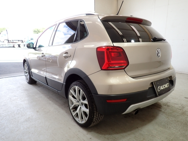 VOLKSWAGEN CROSS POLO 2015