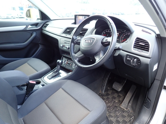 AUDI Q3 2012