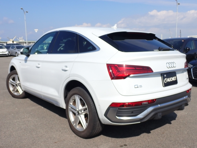 AUDI Q5 2022