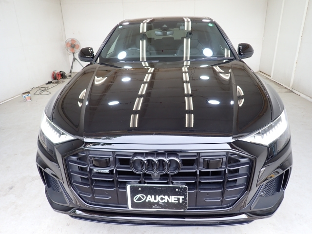 AUDI Q8 2022