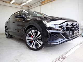 AUDI Q8 2022