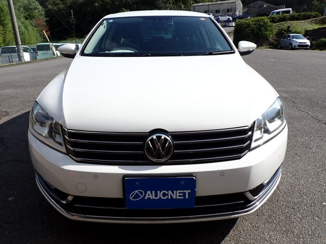 VOLKSWAGEN PASSAT 2014