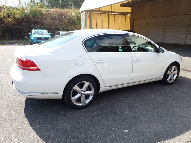 VOLKSWAGEN PASSAT 2014