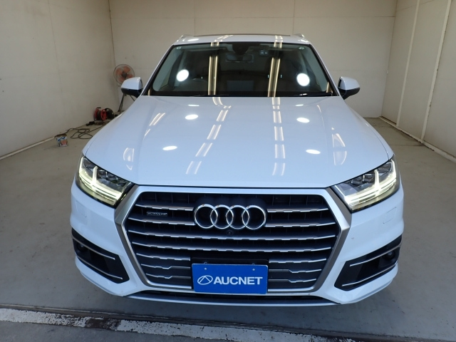 AUDI Q7 2018