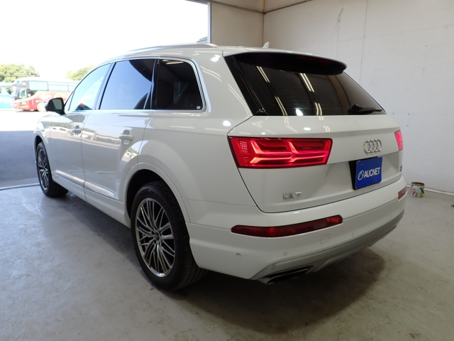 AUDI Q7 2018
