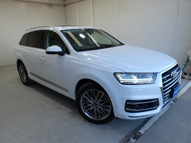AUDI Q7 2018