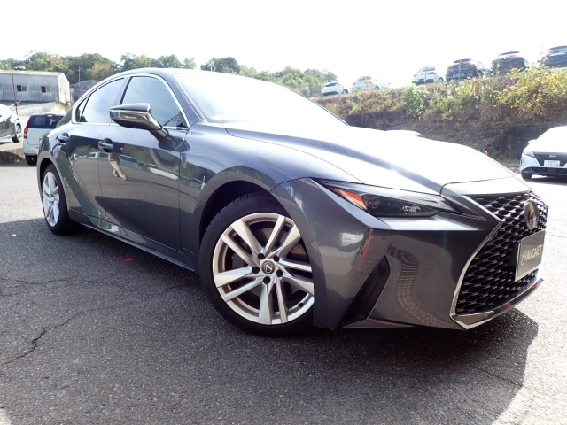 LEXUS IS 2023