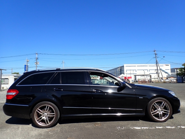 MERCEDES BENZ E CLASS WAGON 2010