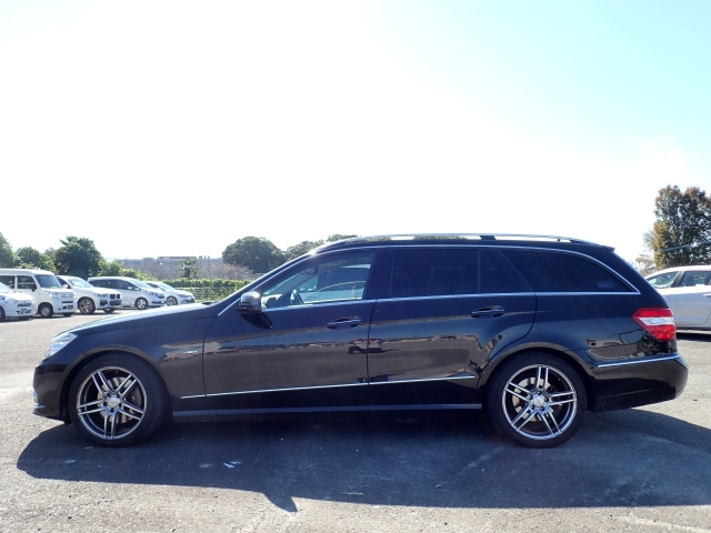MERCEDES BENZ E CLASS WAGON 2010