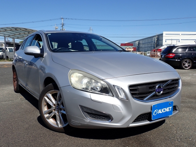 VOLVO V60 2012