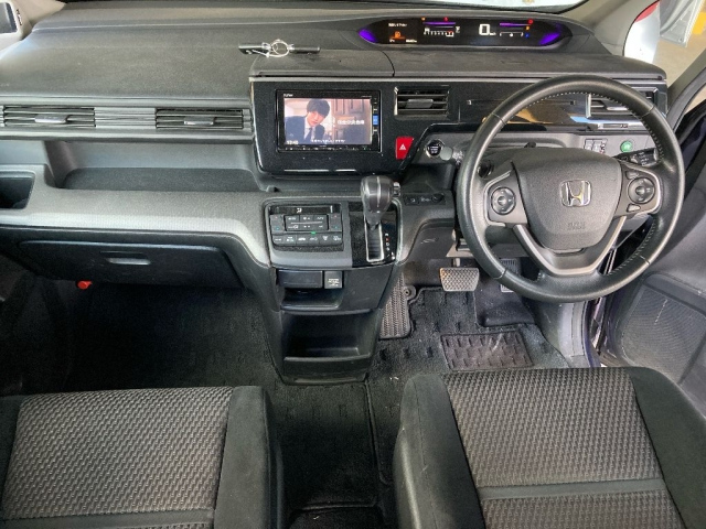 HONDA STEP WAGON 2017