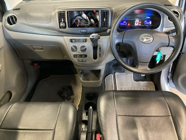 DAIHATSU MIRA E S 2012