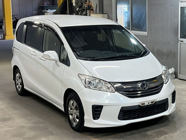 HONDA FREED 2016