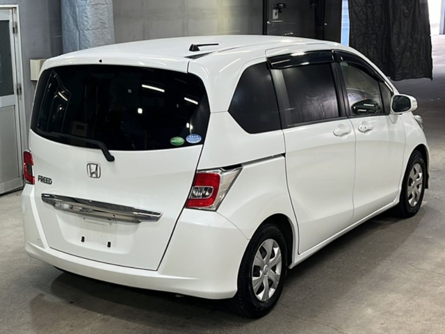 HONDA FREED 2016