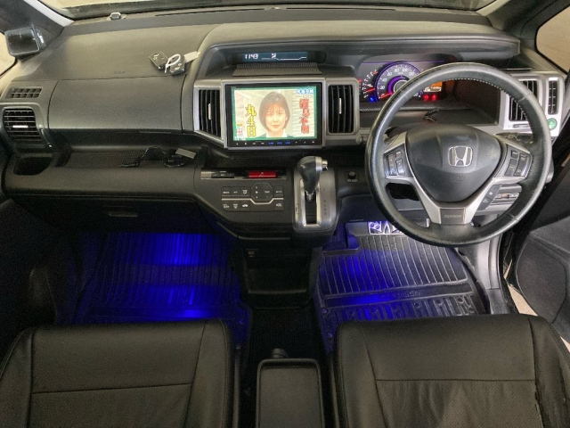 HONDA STEP WAGON 2014