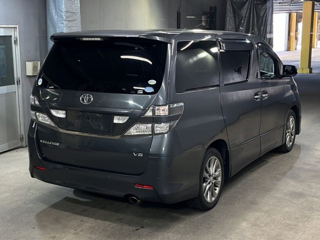 TOYOTA VELLFIRE 2010