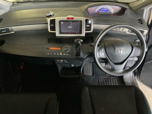 HONDA FREED 2013