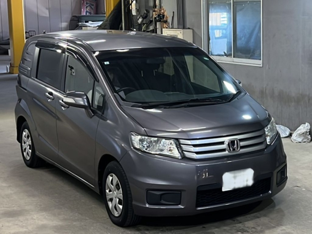 HONDA FREED 2013