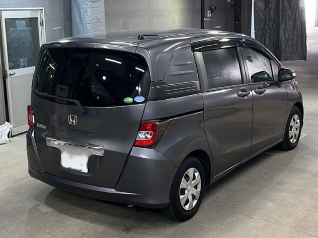 HONDA FREED 2013