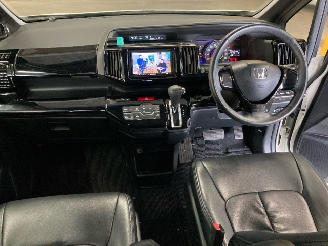 HONDA STEP WAGON 2011