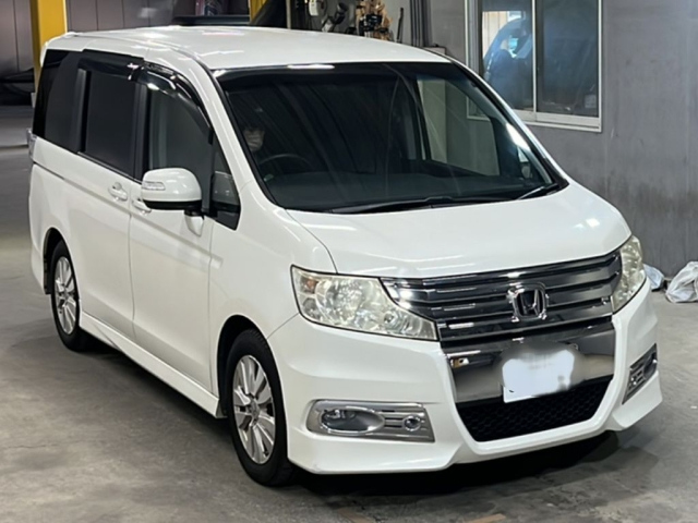 HONDA STEP WAGON 2011