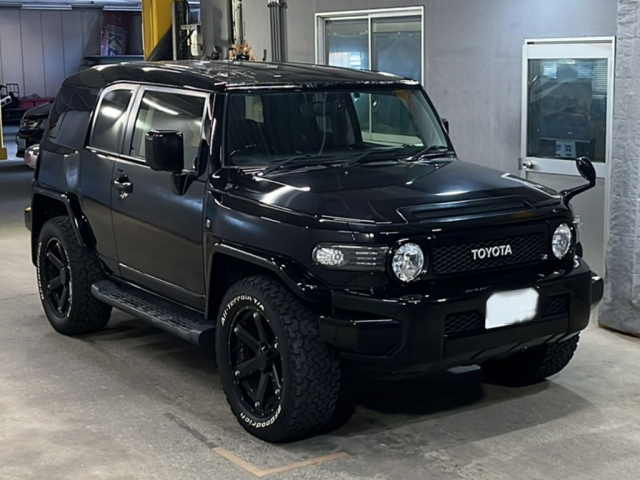 TOYOTA FJ CRUISER 2015