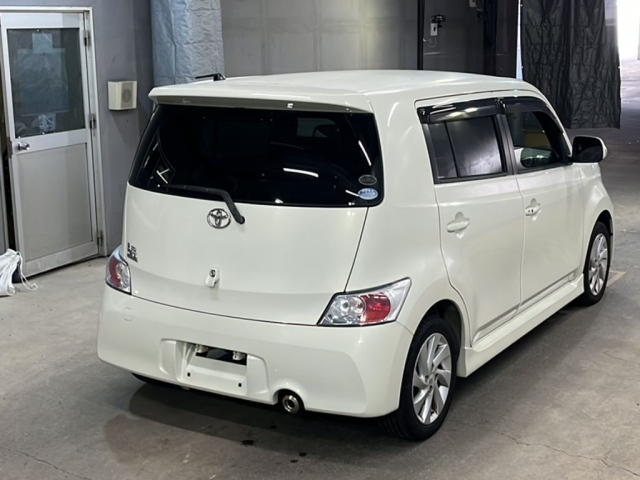 TOYOTA BB 2009
