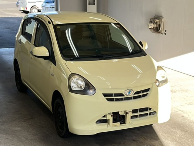 DAIHATSU MIRA E S 2012