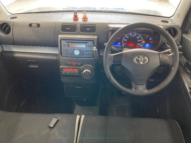 TOYOTA PIXIS SPACE 2013