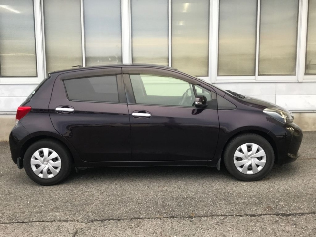 TOYOTA VITZ 2016
