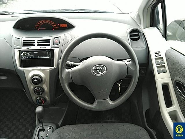 TOYOTA VITZ 2008