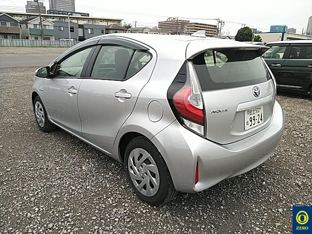 TOYOTA AQUA 2018