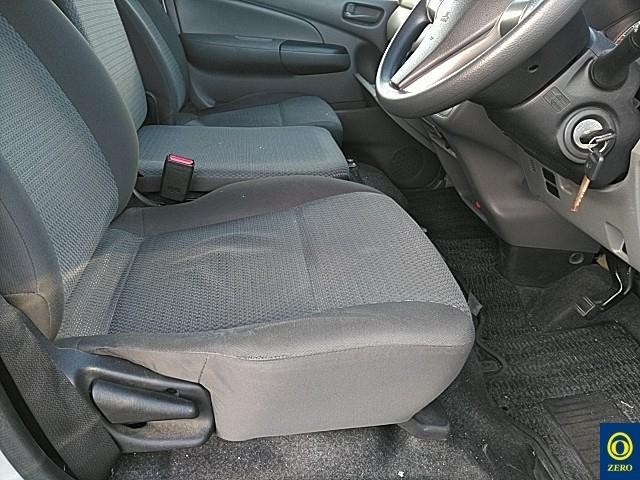 NISSAN CARAVAN VAN 2017