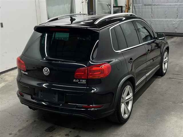 VOLKSWAGEN TIGUAN 2014