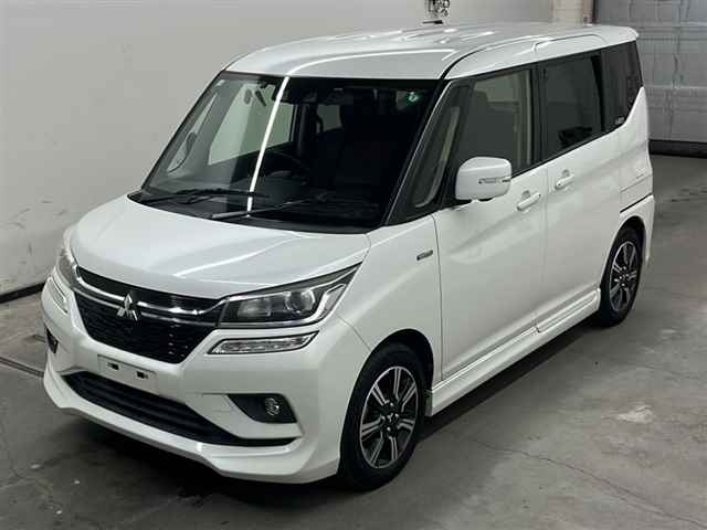 MITSUBISHI DELICA D2 2018