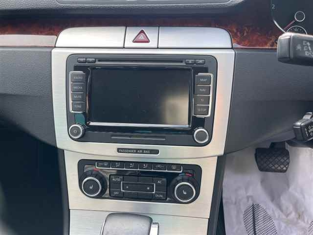 VOLKSWAGEN PASSAT 2009