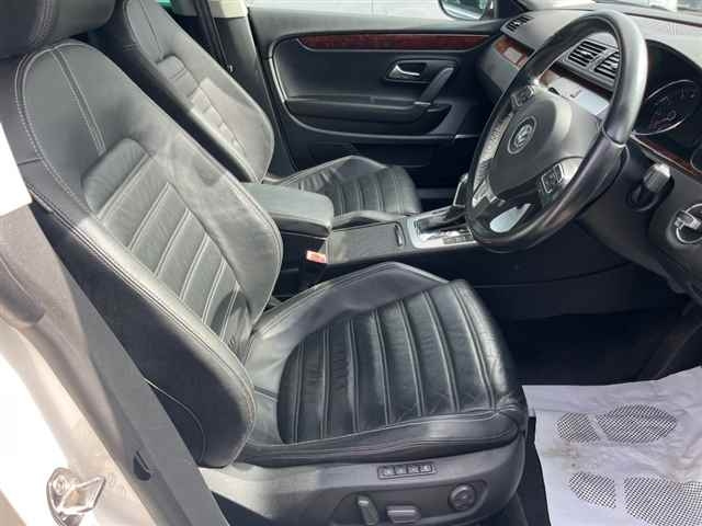 VOLKSWAGEN PASSAT 2009