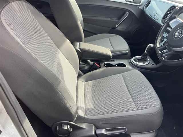 VOLKSWAGEN THE BEETLE 2012