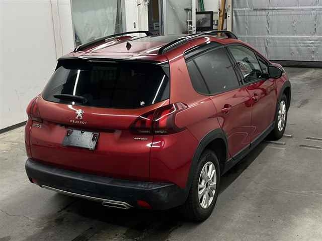 PEUGEOT 2008 2017