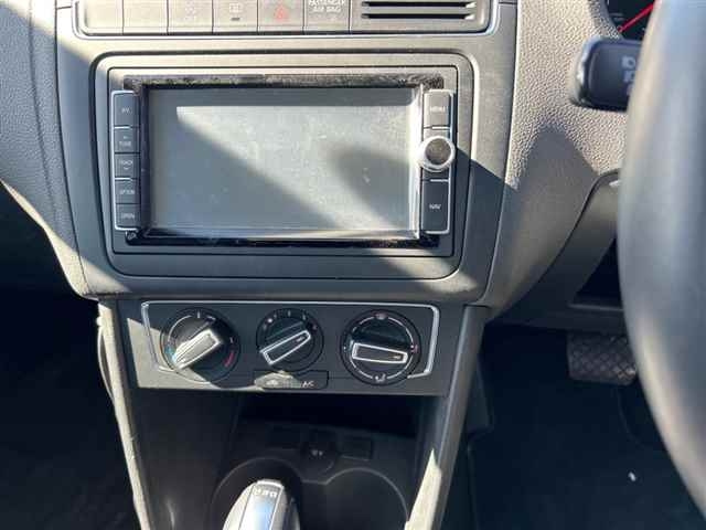 VOLKSWAGEN POLO 2014