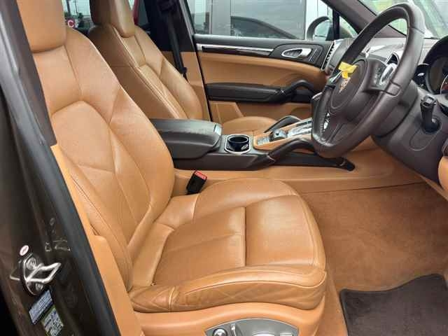 PORSCHE CAYENNE 2012