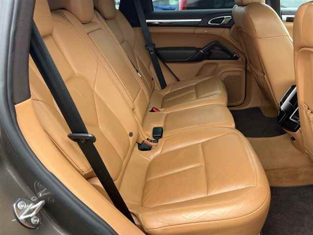 PORSCHE CAYENNE 2012