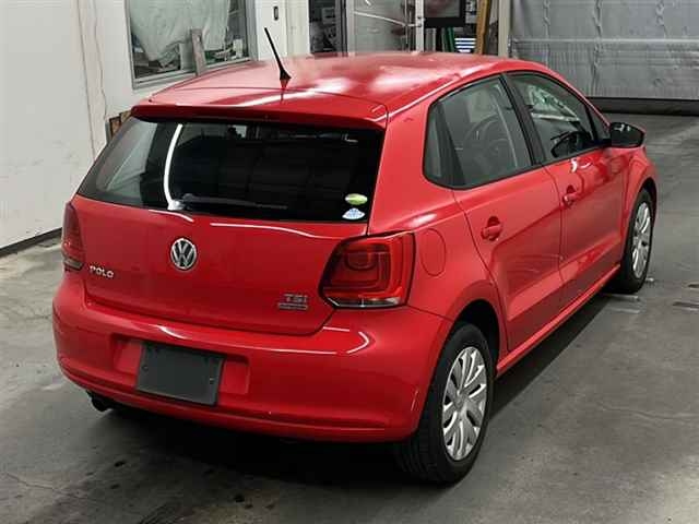 VOLKSWAGEN POLO 2012
