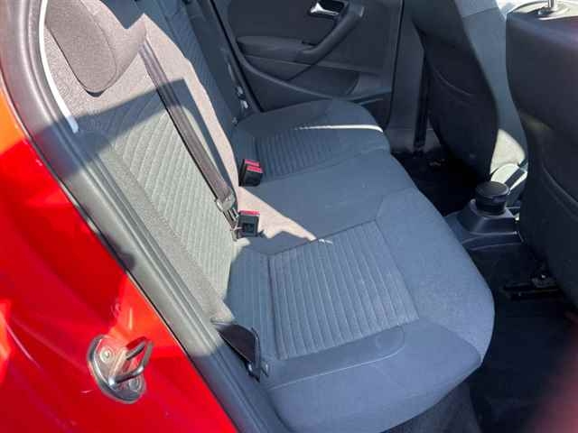 VOLKSWAGEN POLO 2012