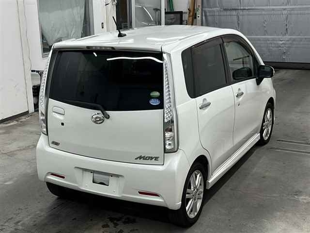 DAIHATSU MOVE 2013