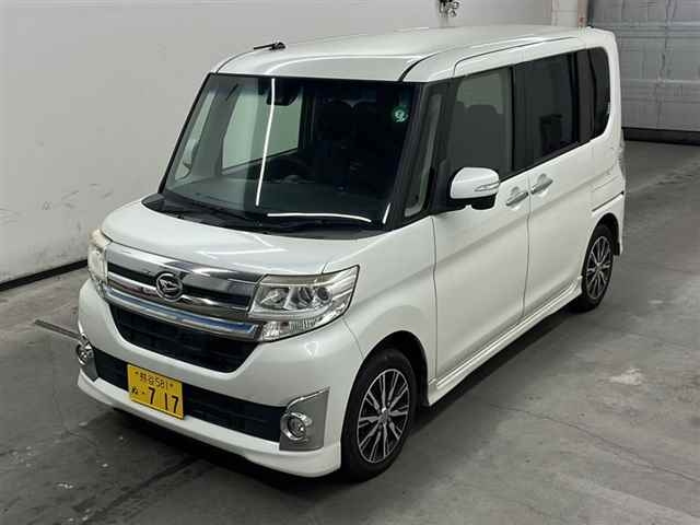 DAIHATSU TANTO 2015
