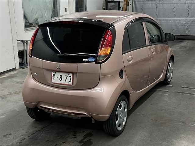 MITSUBISHI I 2013