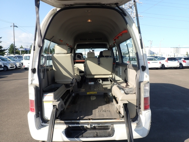 NISSAN CARAVAN VAN 2011