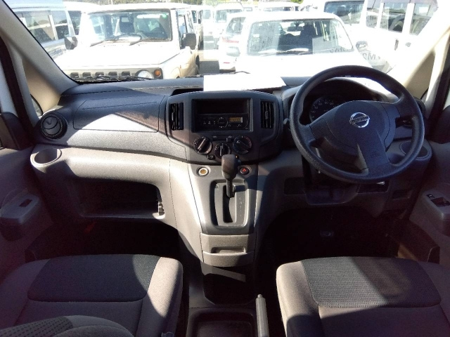 NISSAN NV200 2016