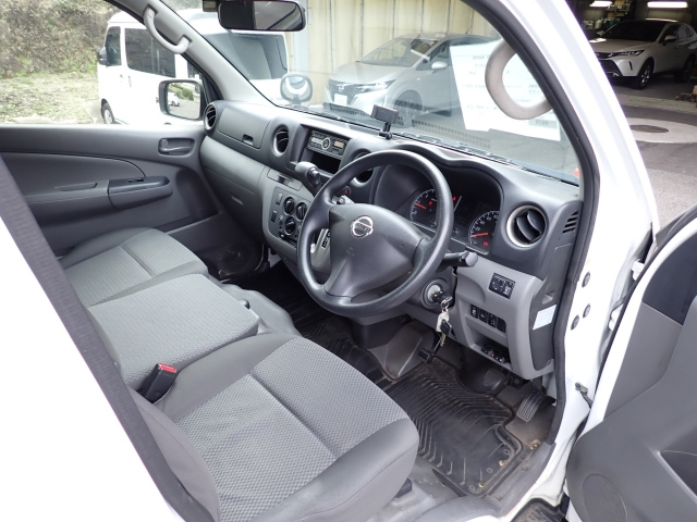 NISSAN CARAVAN VAN 2018